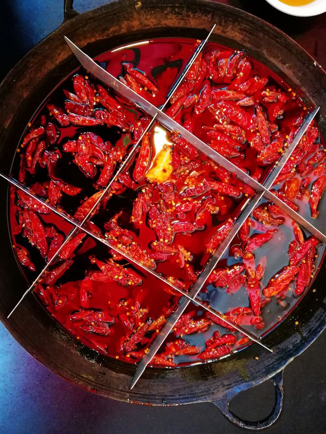 老重庆人告诉你重庆大的火锅底料厂是哪一家