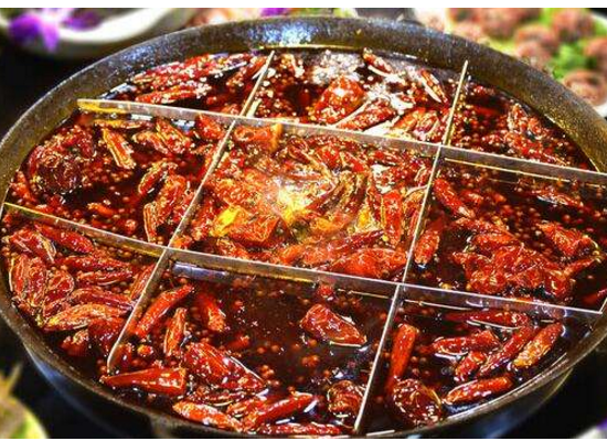 重庆大的火锅底料厂有哪些方面的特色